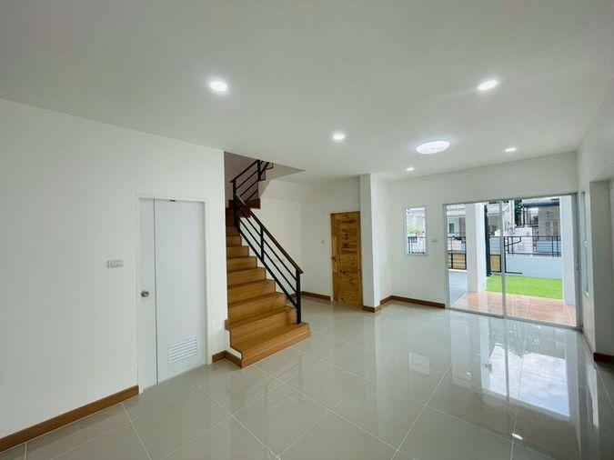 รูป บ้านแฝดสวย ราคาดี เมโทร ปาร์ค ทุ่งสุขลา ใกล้นิคมแหลมฉบัง ศรีราชา - รูปที่ 3/18