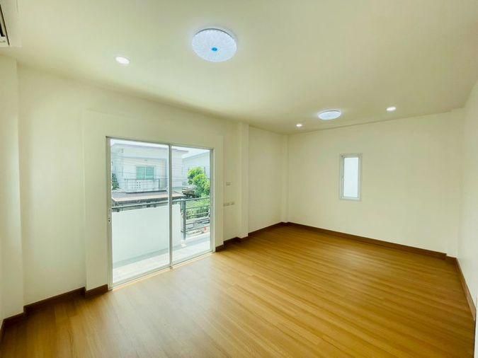รูป บ้านแฝดสวย ราคาดี เมโทร ปาร์ค ทุ่งสุขลา ใกล้นิคมแหลมฉบัง ศรีราชา - รูปที่ 10/18