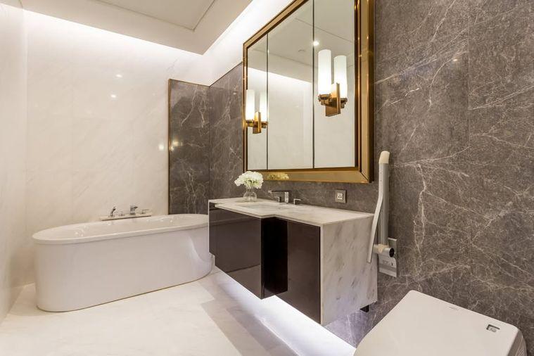 รูป 🏙️✨ Luxury Condo for Rent Next to Lumpini Park | Ultra Luxury Interior ✨🏙️ - รูปที่ 19/22