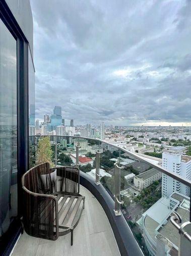 รูป 💥💥FOR RENT!! Condo IDEO Q Victory 71 ตรม. ชั้น 32 ห้องมุม Fully Furnished!! ติดสถานีรถไฟฟ้าอนุสาวรีย์ สนใจ LINE: @atfirm💥💥 - รูปที่ 12/18