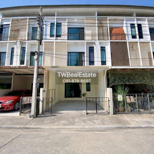 รูป ขายด่วน ราคาดีมาก ทาวน์โฮม 3 ชั้น รีโนเวทใหม่ PATIO ศรีนครินทร์–พระราม 9 ทำเลกรุงเทพกรีฑา - รูปที่ 29/38