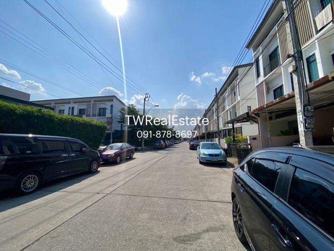 รูป ขายด่วน ราคาดีมาก ทาวน์โฮม 3 ชั้น รีโนเวทใหม่ PATIO ศรีนครินทร์–พระราม 9 ทำเลกรุงเทพกรีฑา - รูปที่ 31/38