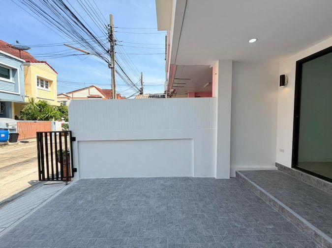 รูป 🏡✨ ขายทาวน์โฮม 2 ชั้น ย่านวัชรพล | ทำเลดี หลังตลาดถนอมมิตร ใกล้ทางด่วน ✨🏡 - รูปที่ 3/18