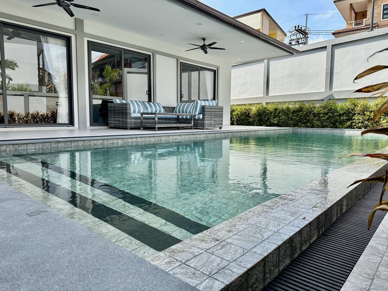 รูป 4 Bedroom Private Pool Villa for Sale Pattaya - รูปที่ 2/14