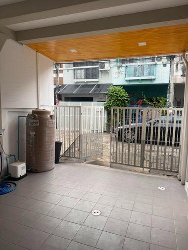 รูป 🏡✨ ขายทาวน์เฮาส์ 2 ชั้น ย่านบางบัวทอง | ใกล้ 🚇 MRT คลองบางไผ่ และ Central Westgate เดินทางสะดวก ✨🏡 - รูปที่ 2/18