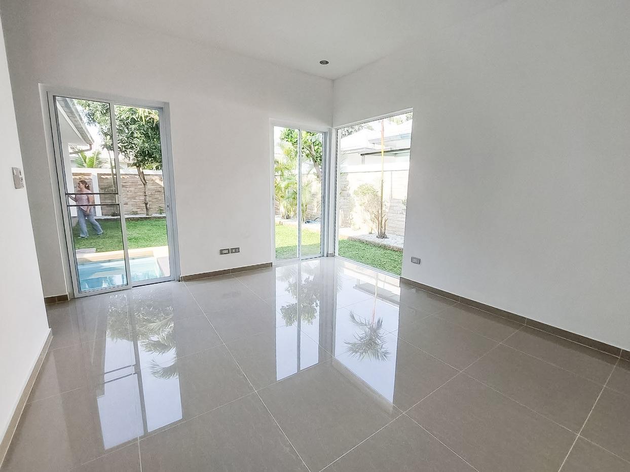 picture Pool Villa 3BR for Sale in Huai Yai - 8/15