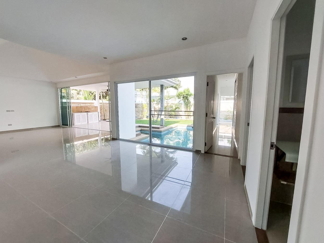 picture Pool Villa 3BR for Sale in Huai Yai - 11/15