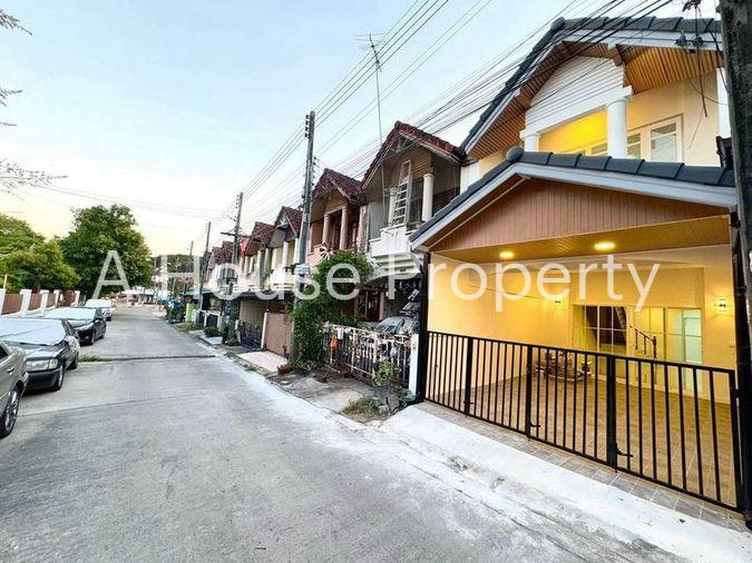 รูป ราคาดี! ทาวน์เฮ้าส์ ศรีราชาปาร์ค ใกล้นิคมอุตสาหกรรม - รูปที่ 13/14