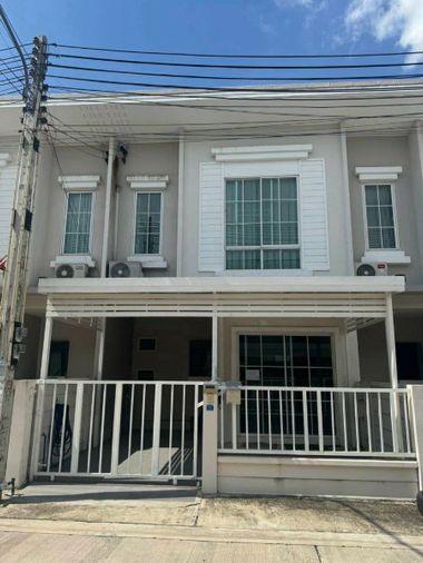 picture Two-story townhome for sale in Sena Viva Sriracha-Assumption housing estate, Chonburi. - 1/15