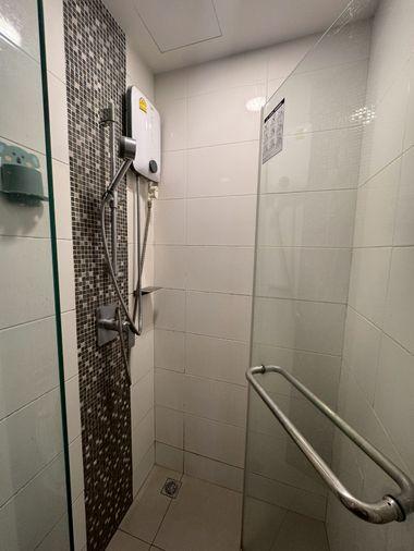 picture Urgent Sale 📍 Metro Luxe Rose Gold Phahol - Sutthisan 📍 Selling with tenant. Convenient location, near MRT Sutthisan. - 10/11