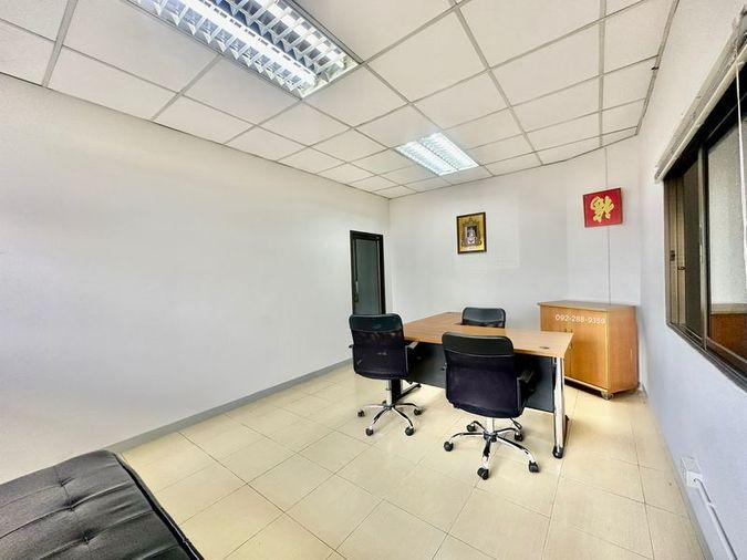 picture Land with office building for rent in a prime location, ideal for logistics businesses. - 13/20