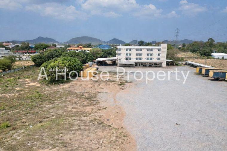 picture Land with office building for rent in a prime location, ideal for logistics businesses. - 4/20