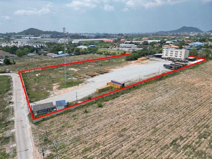 picture Land with office building for rent in a prime location, ideal for logistics businesses. - 2/20
