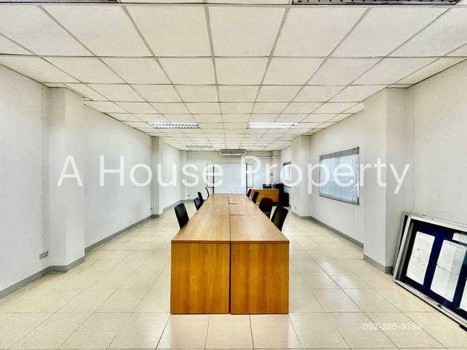 picture Land with office building for rent in a prime location, ideal for logistics businesses. - 14/20