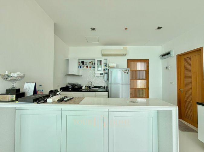 picture A Rare Gem: 95 sq.m. Reimagined into the Ultimate 1-Bedroom XL Suite - 4/12