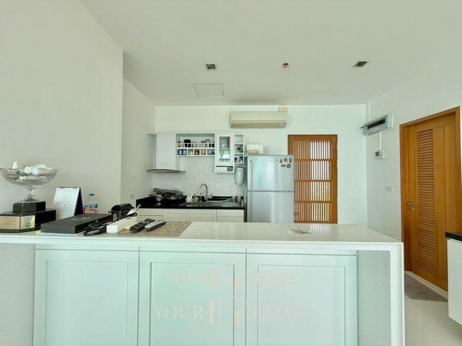 picture A Rare Gem: 95 sq.m. Reimagined into the Ultimate 1-Bedroom XL Suite - 4/12