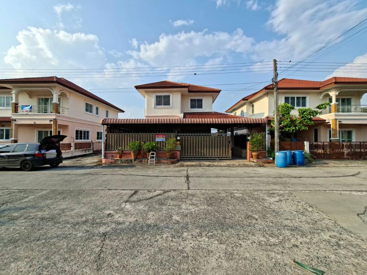 รูป บ้านเดี่ยว 2 ชั้น โครงการ บ้านภิภาพร โครงการ 3 ถ.เลียบคลองหก คลองหก คลองหลวง จ.ปทุมธานี 12120 (ราคา 3,500,000 บาท ) - รูปที่ 30/32