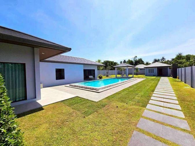 picture Luxury Pool Villa for Rent in Pattaya – 4 Bedrooms | Private Pool | Baan Pattaya 6 - 4/10