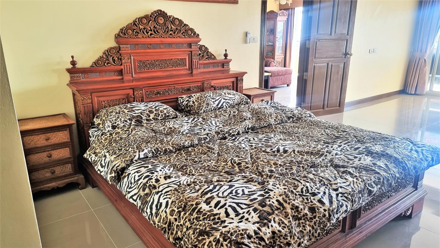 รูป 3 Bed Condo for Rent at Royal Hill Resort in Thappraya Pattaya - รูปที่ 16/20