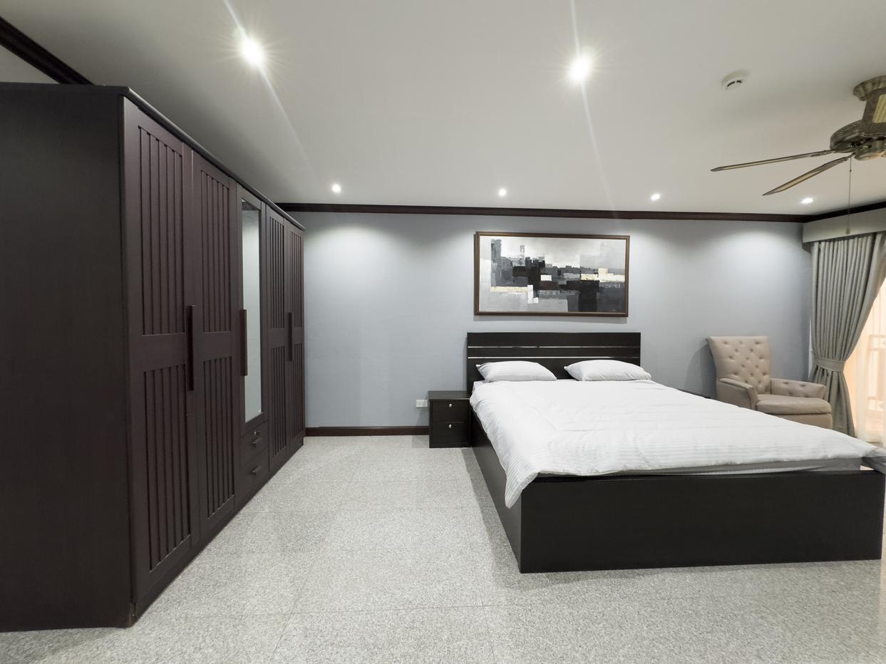 รูป 2 Bed Condo for Rent at Royal Hill Resort in Thappraya Pattaya - รูปที่ 10/17
