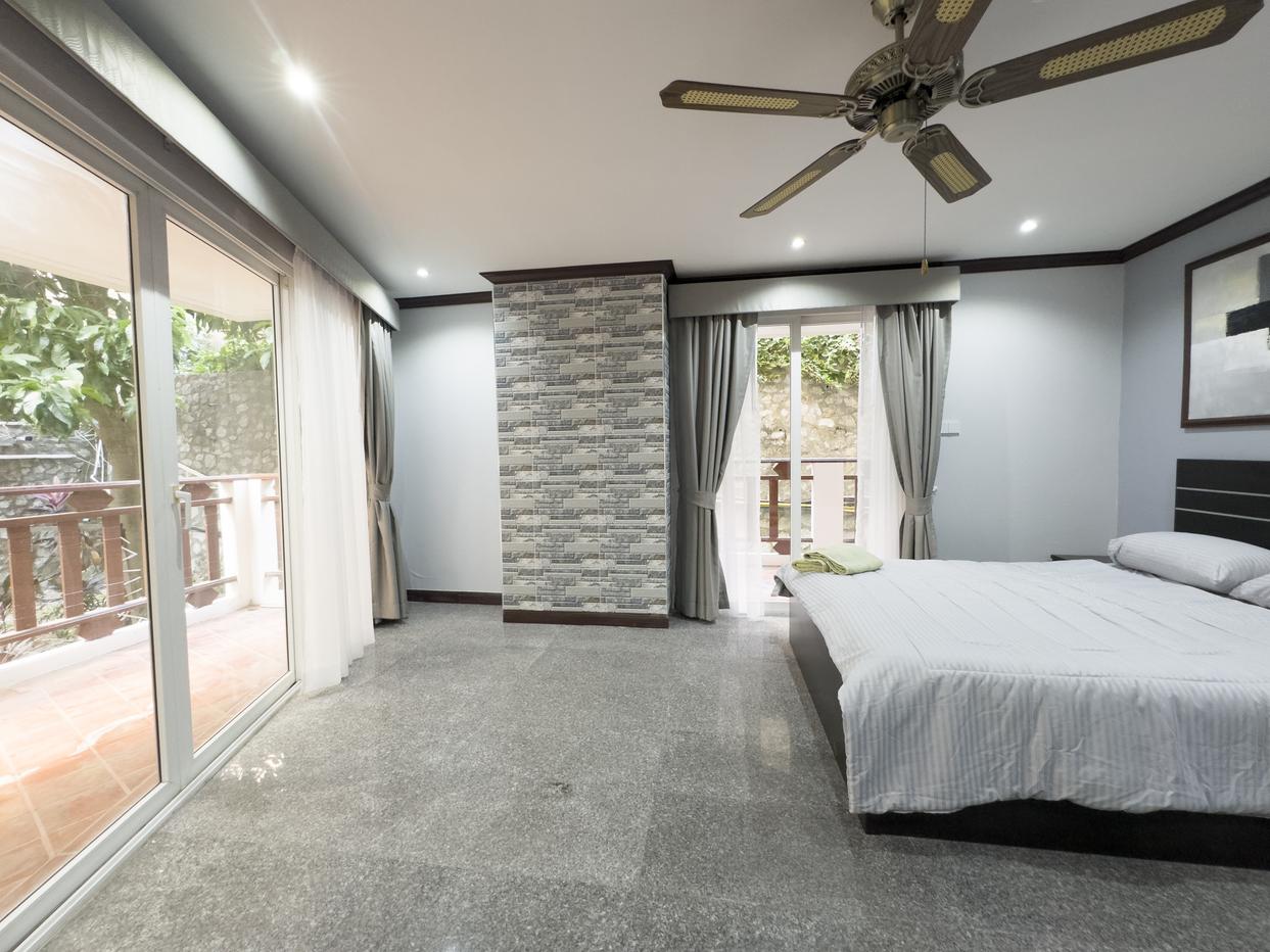 รูป 2 Bed Condo for Rent at Royal Hill Resort in Thappraya Pattaya - รูปที่ 12/17