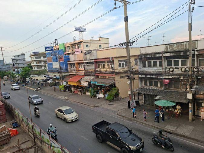 picture Commercial building for sale on Suk Sawat Road. - 13/21