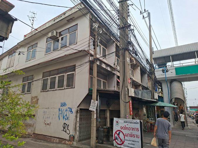 picture Commercial building for sale on Suk Sawat Road. - 6/21