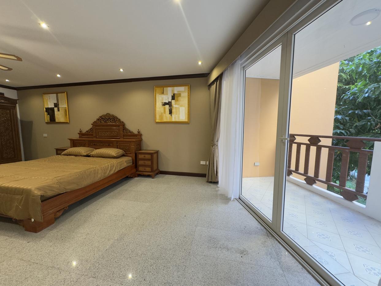รูป 2 Bed Condo for Rent at Royal Hill Resort in Thappraya Pattaya - รูปที่ 13/23
