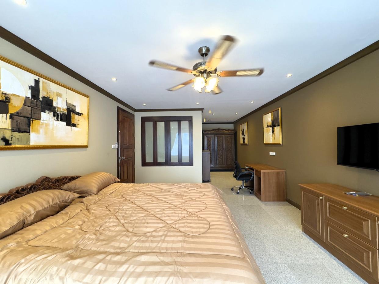 รูป 2 Bed Condo for Sale at Royal Hill Resort in Thappraya Pattaya - รูปที่ 7/18