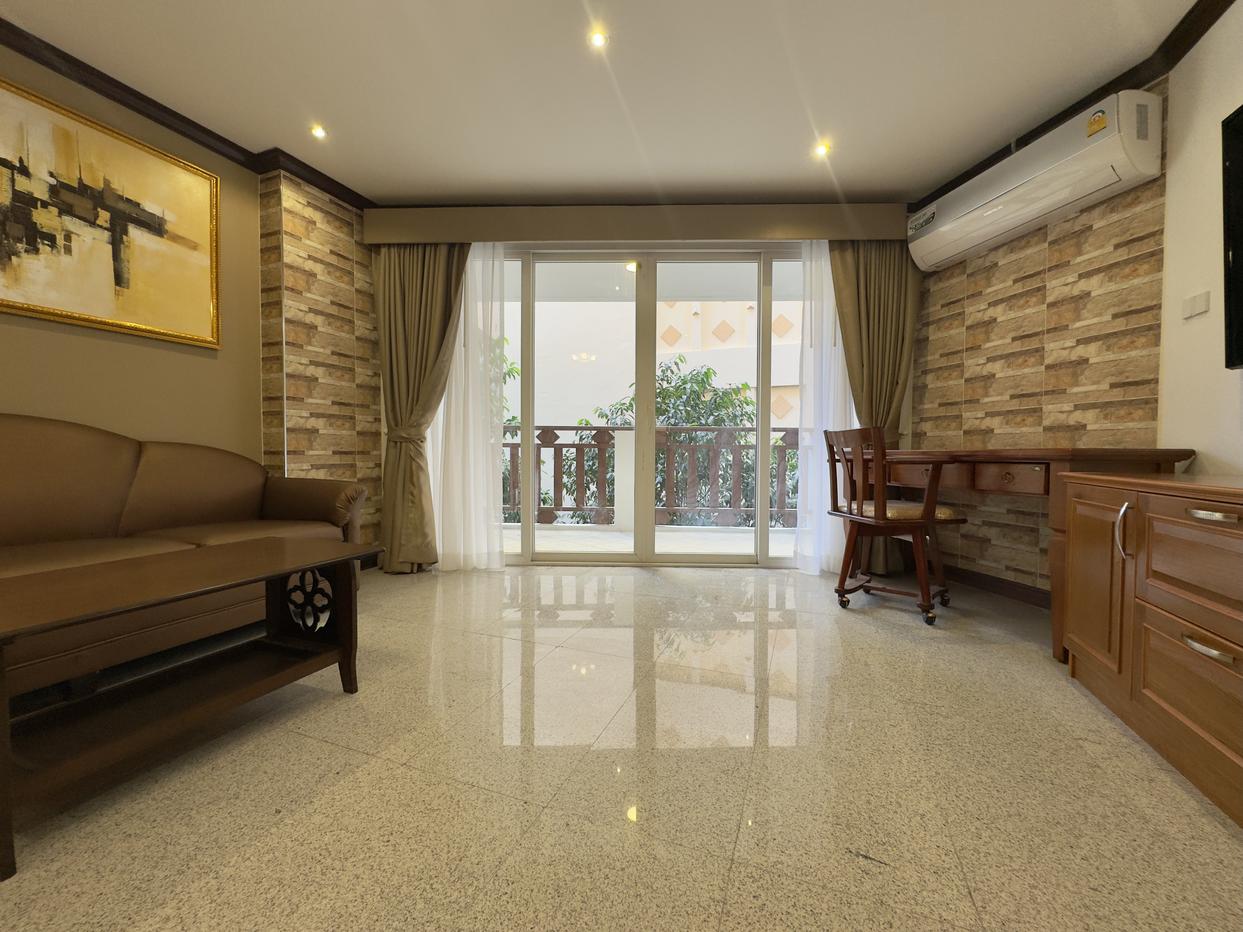 รูป 2 Bed Condo for Rent at Royal Hill Resort in Thappraya Pattaya - รูปที่ 5/23