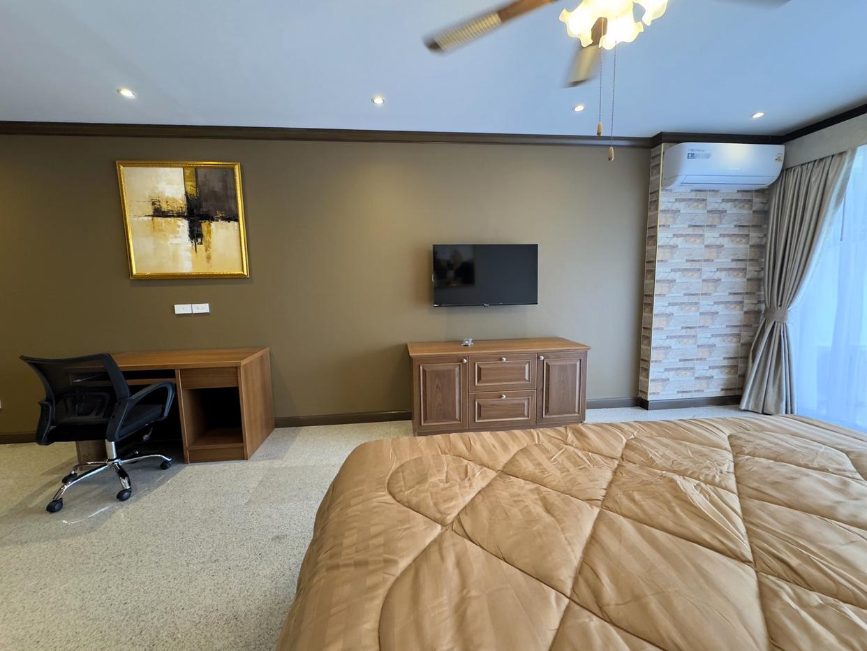 รูป 2 Bed Condo for Sale at Royal Hill Resort in Thappraya Pattaya - รูปที่ 9/18