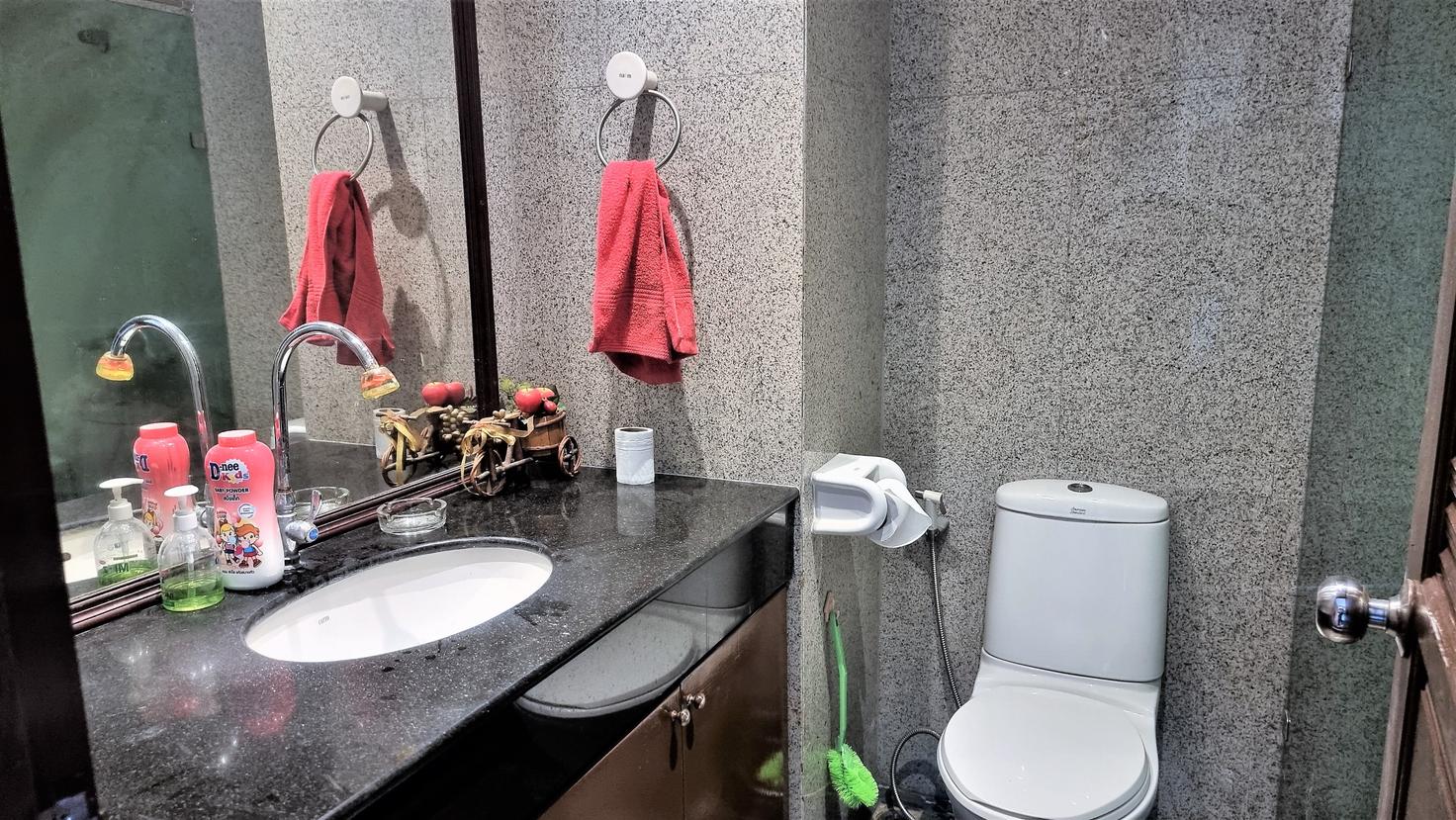 รูป 3 Bed Condo for Sale at Royal Hill Resort in Thappraya Pattaya - รูปที่ 19/20