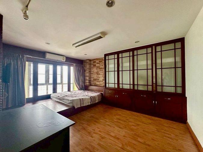 picture Condo for sale in Sriracha, Eastern Tower. Great view, prime location in the city center. - 7/9