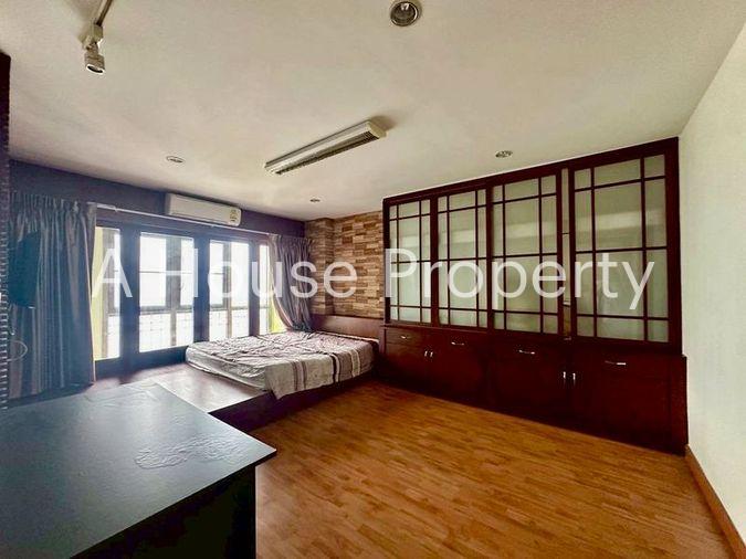 picture Condo for sale in Sriracha, Eastern Tower. Great view, prime location in the city center. - 7/9
