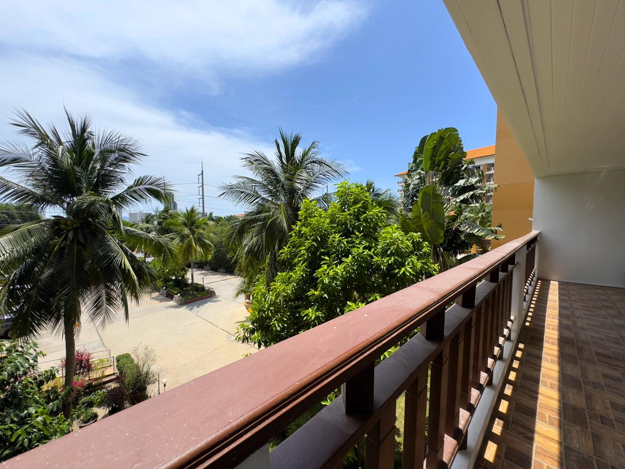 รูป 2 Bed Condo for Sale at Royal Hill Resort in Thappraya Pattaya - รูปที่ 17/18