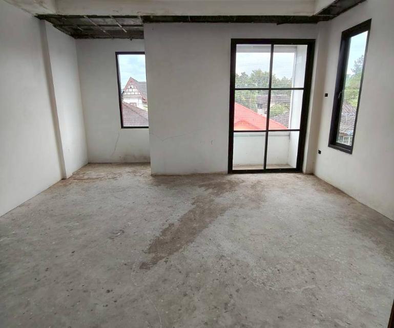รูป ทาวน์เฮ้าส์ 2 ชั้น สายระยอง-บ้านแลง (ทล.3139) เข้าซอยรุ่งเรืองทรัพย์ ต. เชิงเนิน อ.เมืองระยอง จ.ระยอง(ราคา 1,300,000 บาท) - รูปที่ 5/10
