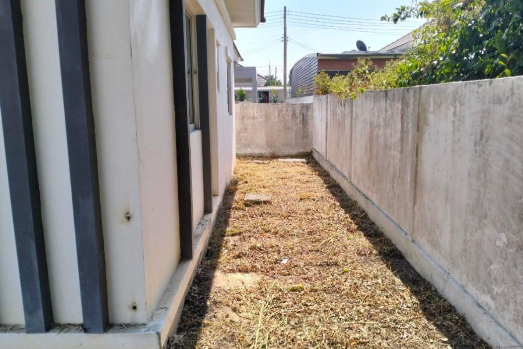 รูป บ้านเดี่ยว 1 ชั้น หมู่บ้านแลนซีโอ ครีป ถนนมาบตาพุด-เนินสำลี(ทล.363) ต. เนินพระ อ.เมืองระยอง จ.ระยอง (ราคา 1,669,000 บาท ) - รูปที่ 11/21