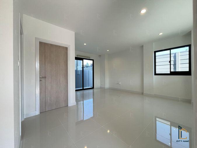 รูป ✅แปลงมุม หน้าบ้านไม่ตรงใคร 3b4b 11.5mb - Nirvana Define Krungthep Kreetha 📞Call 090 919 9898 - รูปที่ 4/32