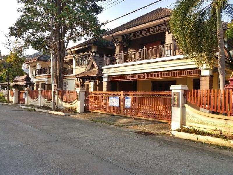 รูป บ้านเดี่ยว 2 ชั้น กุลพันธ์วิลล์ 5    เชียงใหม่-ฮอด (108) ต. แม่เหียะ อ.เมืองเชียงใหม่ จ.เชียงใหม่ (ราคา 5,000,000 บาท)  - รูปที่ 2/9