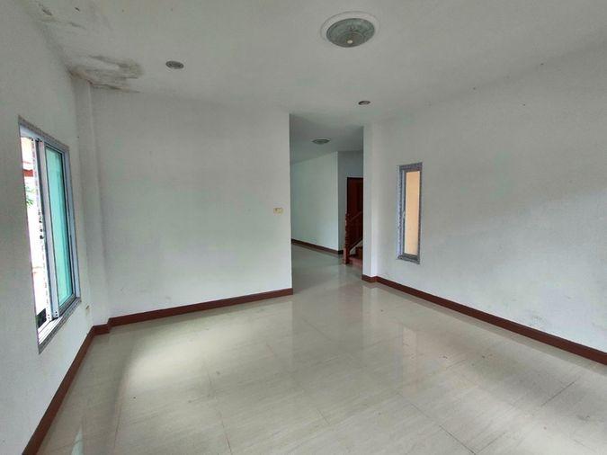 รูป บ้านเดี่ยว 2 ชั้น โครงการ ชลดา ล้านนาไลฟ์ เชียงใหม่-ฮอด (108) ต. ป่าแดด อ.เมืองเชียงใหม่ จ.เชียงใหม่(ราคา 3,200,000 บาท) - รูปที่ 11/17