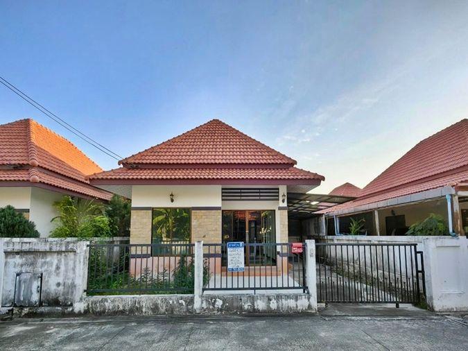 รูป บ้านแฝด 1 ชั้น พาเซ็นโต้  อาคาร ซอยพยูน ซ.18 ถนน เทศบาล58(เนินกระปรอก) ต. บ้านฉาง อ.บ้านฉาง จ.ระยอง (ราคา 1,364,000  บาท ) - รูปที่ 1/10