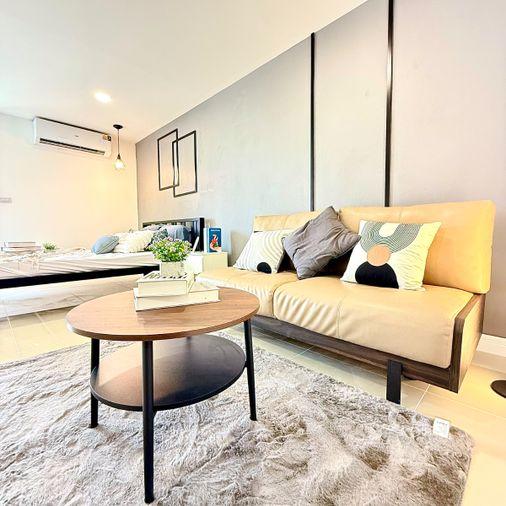 รูป ขายด่วน!! ห้องสตูดิโอ วิวสนามบิน รีโนเวทใหม่พร้อมอยู่ - รูปที่ 1/7
