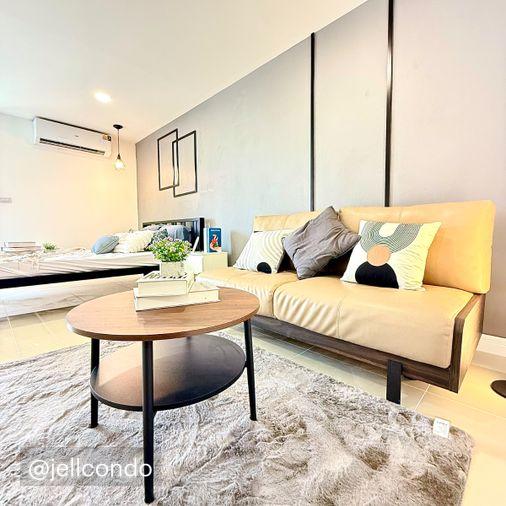 รูป ขายด่วน!! ห้องสตูดิโอ วิวสนามบิน รีโนเวทใหม่พร้อมอยู่ - รูปที่ 1/7