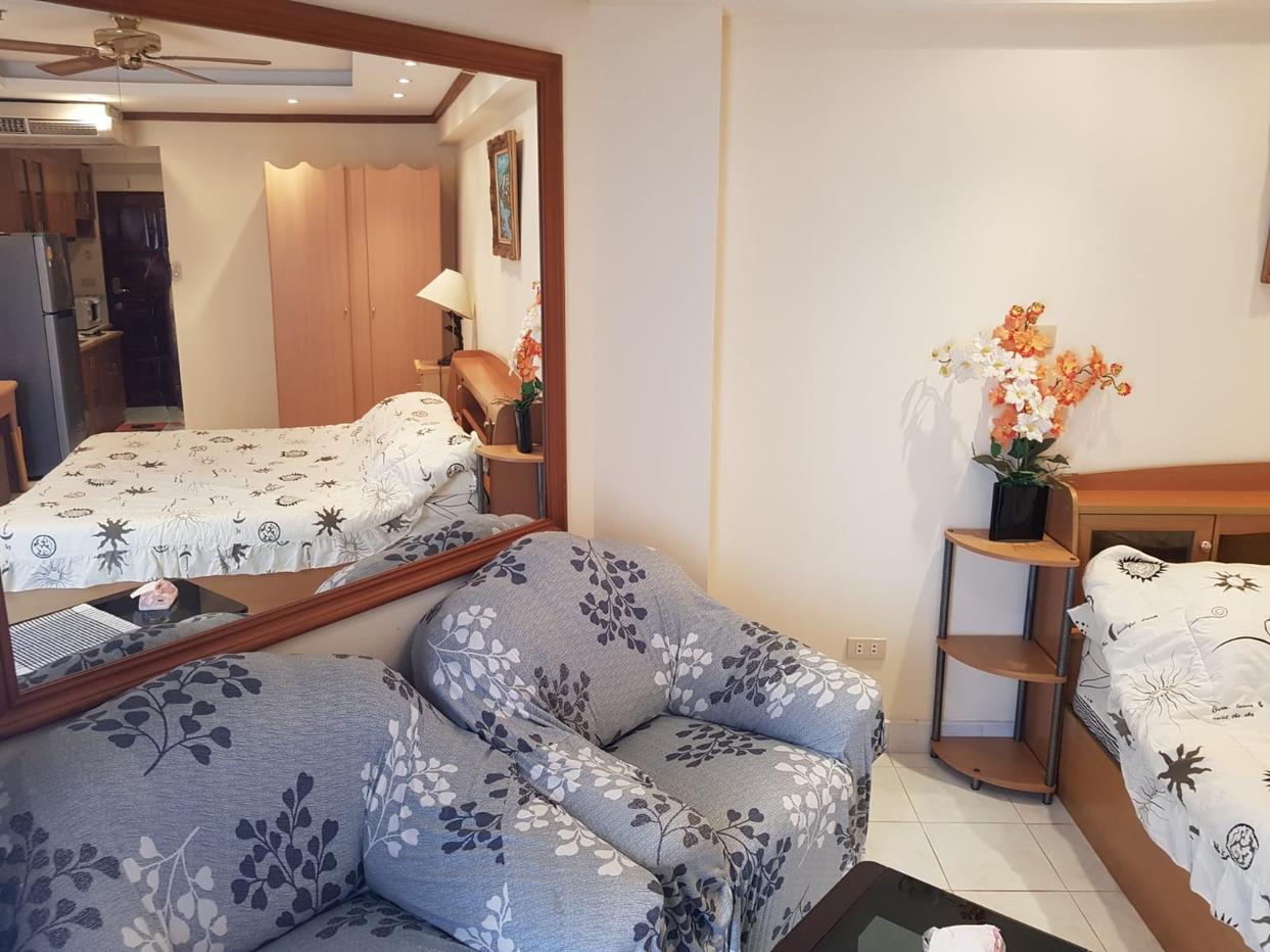 picture Studio Condo for Rent at Jomtien Beach Condominium in Pattaya - 3/9