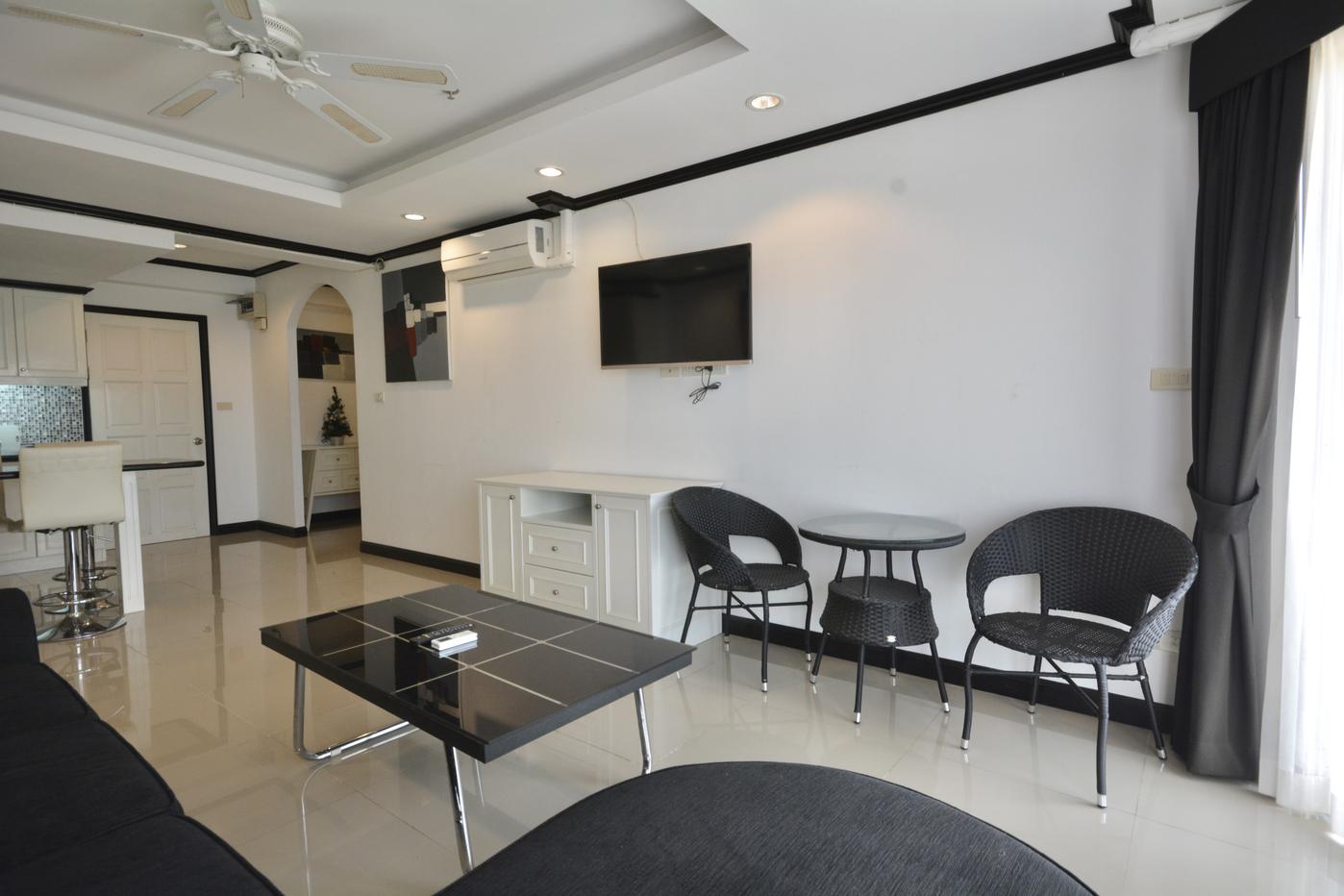 picture 2 Bed Condo for Rent at Jomtien Beach Condominium in Pattaya - 5/17