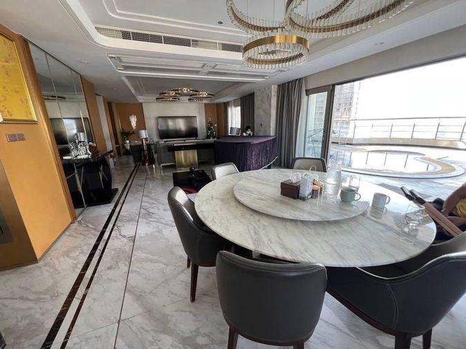 picture Best Price ✨ For Rent: Le Raffine Sukhumvit 24 – Beautiful Luxury Unit, Fully Furnished, High Floor, City View | Code DS2127 Line: @Dstay - 8/14