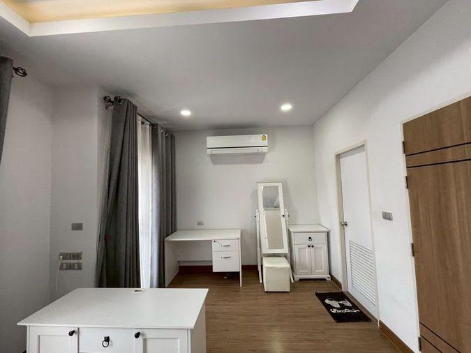 รูป ขายบ้านแฝด หมู่บ้านมณีรินทร์ไพรเวซี่ หนองขาม ศรีราชา ทำเลดี - รูปที่ 8/19