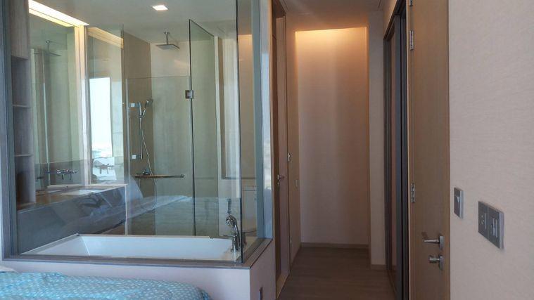 picture For rent at The Esse Asoke, a beautiful room at a great price  high floor with a city view. Code: DS2582 | Line: @Dstay - 9/10