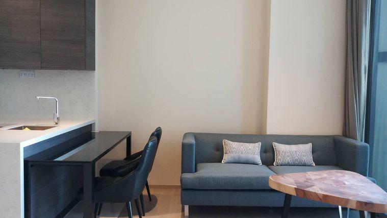 picture For rent at The Esse Asoke, a beautiful room at a great price  high floor with a city view. Code: DS2582 | Line: @Dstay - 2/10