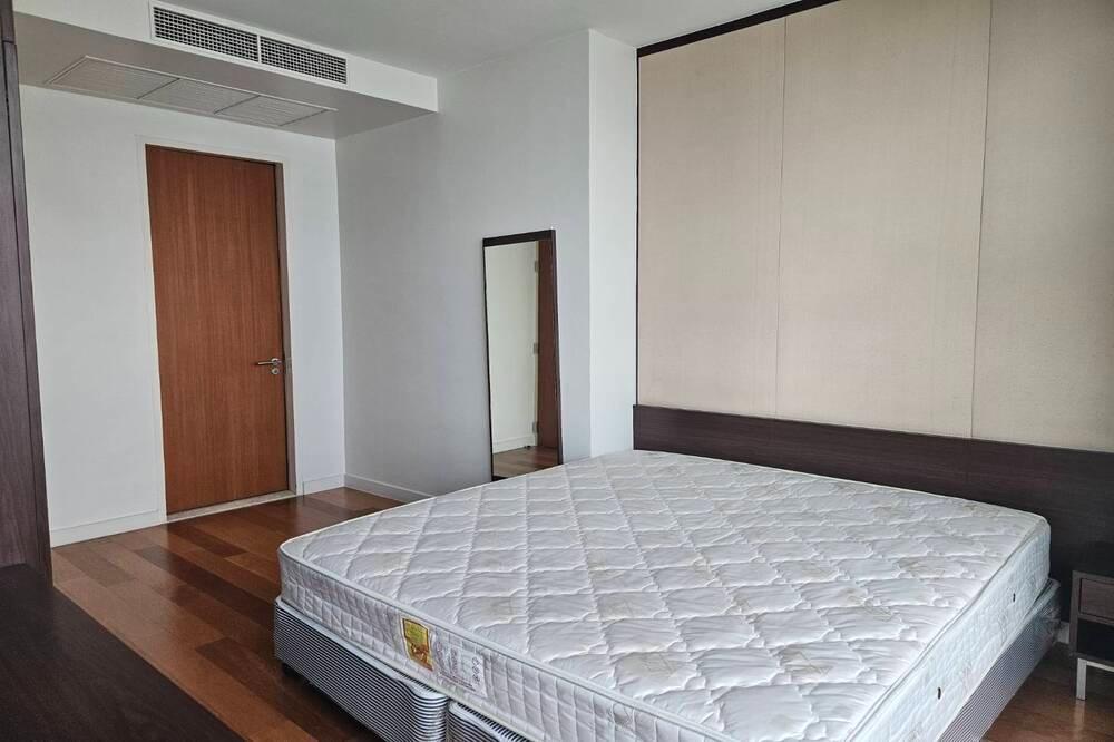 picture  For Rent ! Chatrium Riverside Condominium, 2 bedroom, 3 bathroom, river view, high floor, Wide balcony ! Code C20260300038 furnished, ready to move in - 5/6